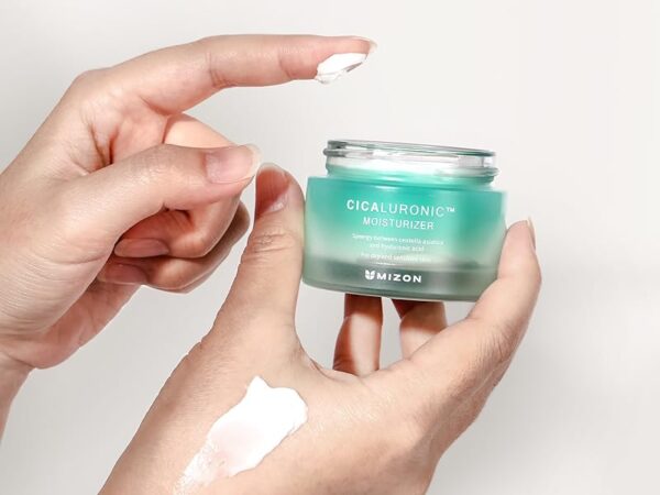 MIZON Cicaluronic Moisturizer Ultra Moisturizing & Soothing Cream (50 ml) - Image 3